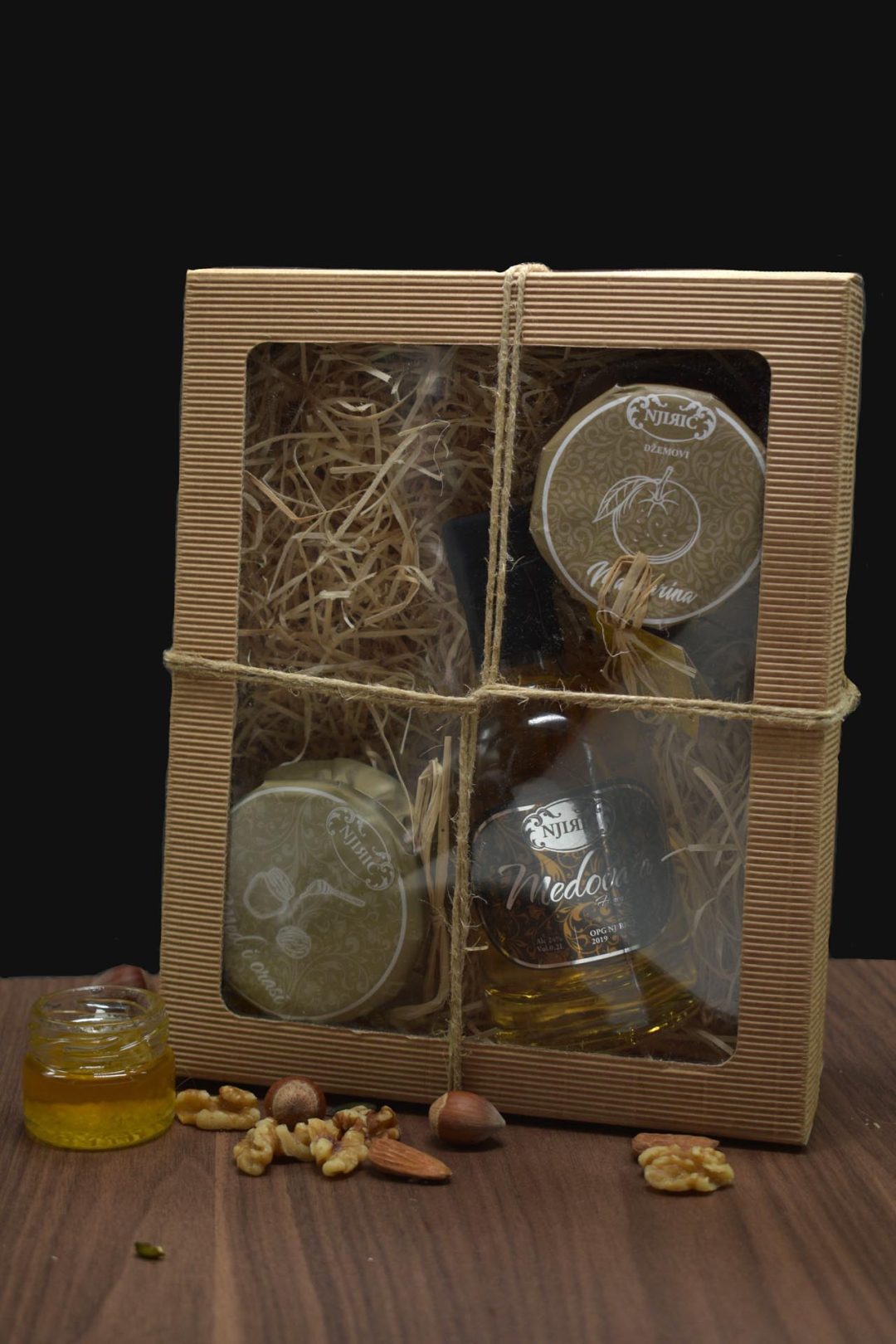 PAKET: PAKET RAKIJA 0,2 L + DŽEM + MED S ORASIMA